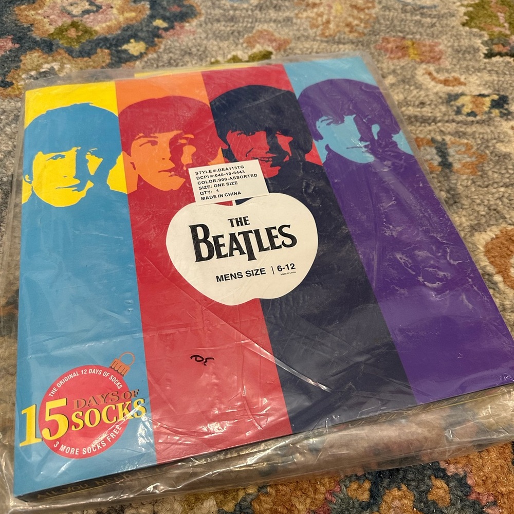 The Beatles Colorful Men's Socks Set NIB The Beatles 15 Days Of Socks Mens 6-12